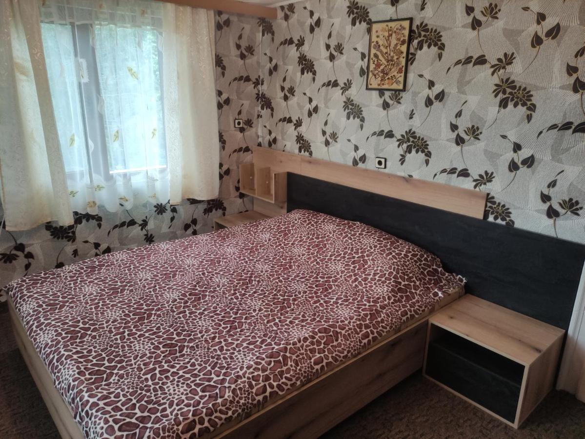 Holiday Home Lyubovo Gabrovo Exterior photo
